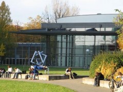 尼尔森理工学院校园环境 尼尔森理工学院校园环境